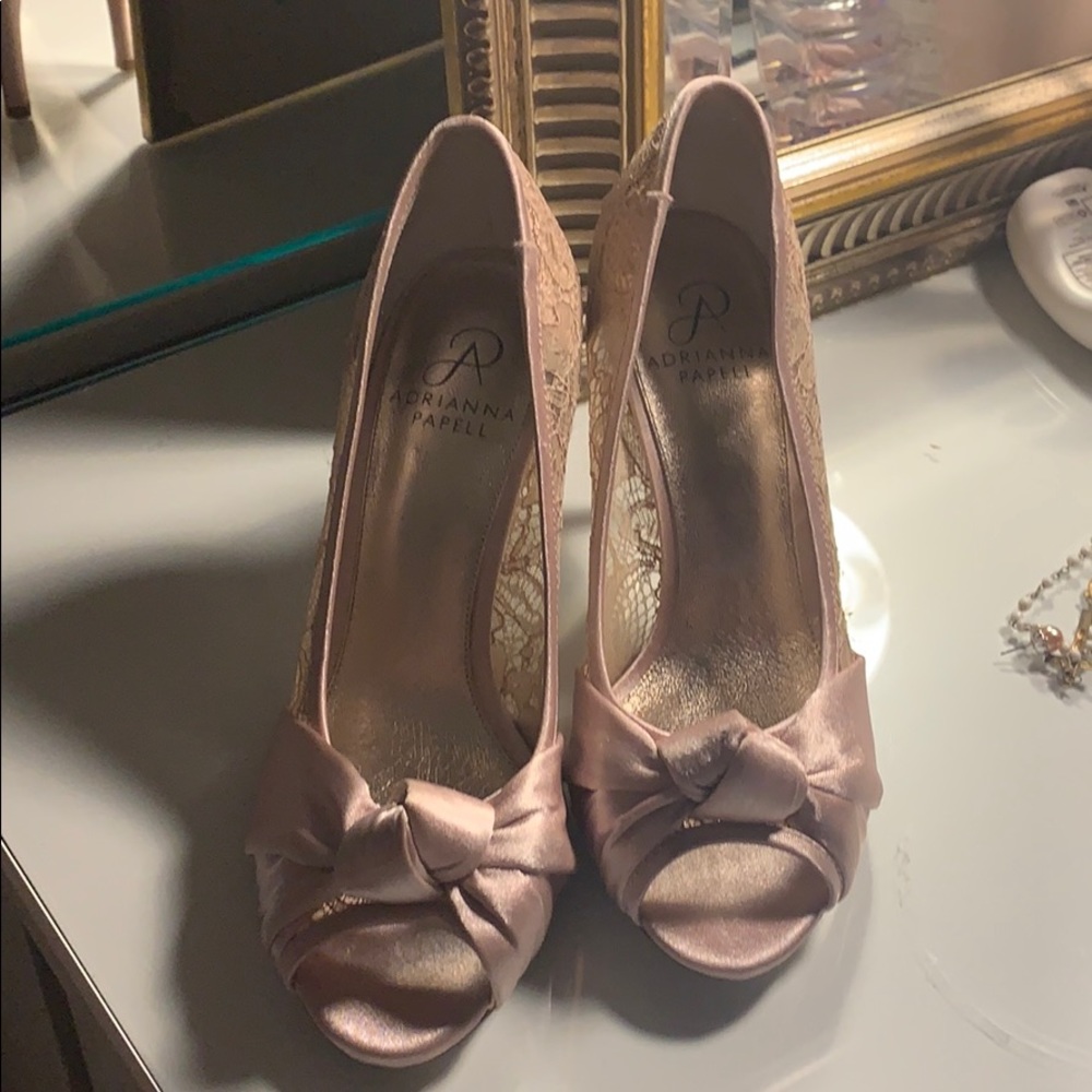 Adrianna Papell size 7 heels